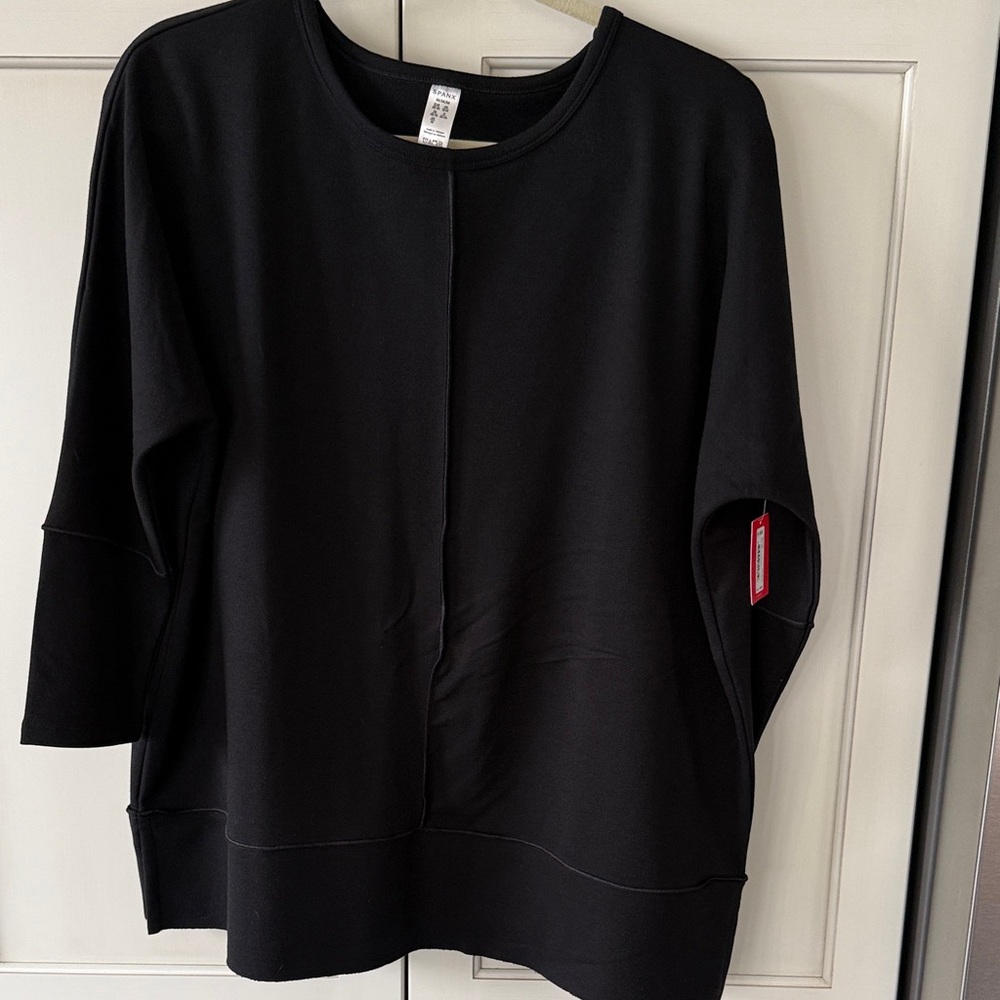 SPANX Black Women's Perfect Length dolman sleeve Sweatshirt. Size Medium
